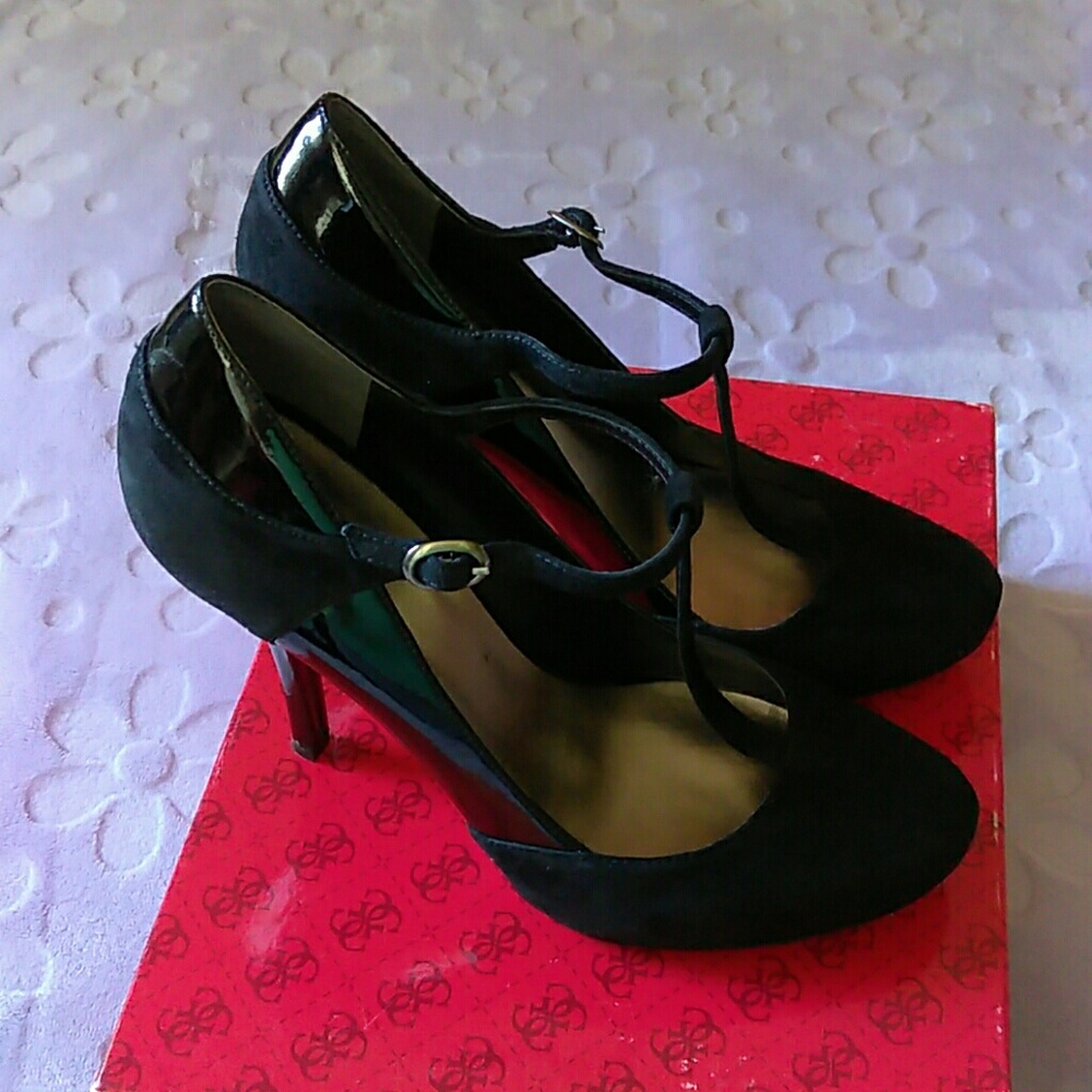 BLACK SUEDE SHOES GUESS. - Picture 2 of 7